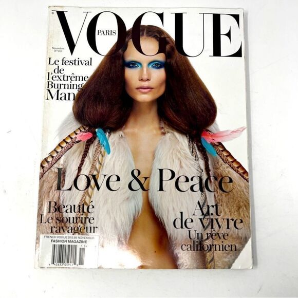 Vogue Paris Magazine - Love & Peace Edition November 2010 - Picture 1 of 10